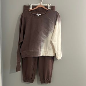 Joy Lab - top and joggers - top is a large and joggers a medium.